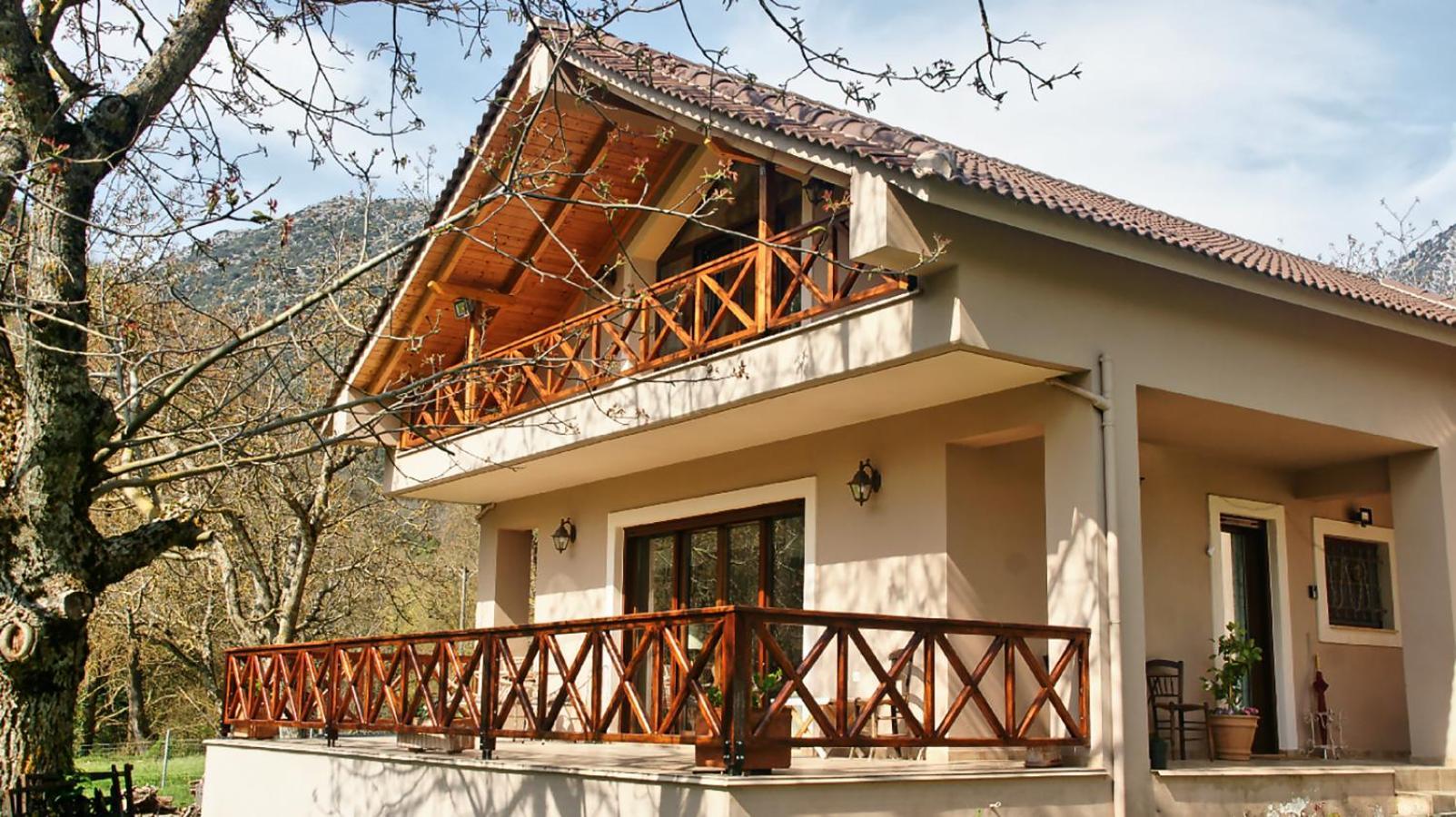 Chalet Coquelicot Kalavryta Exterior photo