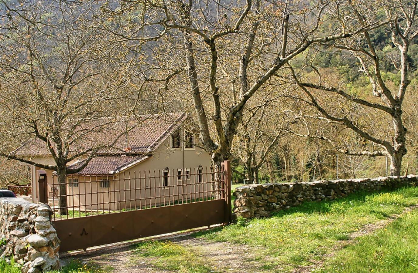 Chalet Coquelicot Kalavryta Exterior photo